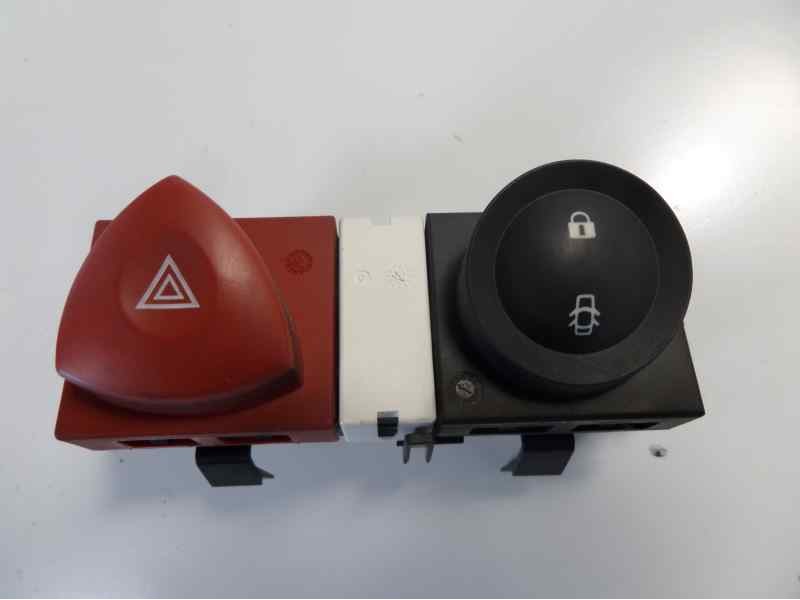 Recambio de warning para renault megane ii classic berlina confort expression referencia OEM IAM 8200095493  