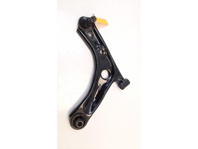 Recambio de brazo suspension inferior delantero izquierdo para peugeot 108 top 1.0 vti referencia OEM IAM 1614191480  ZWDCT036