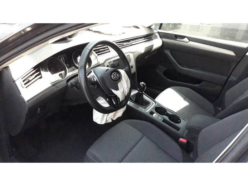 volkswagen passat variant (3g5) del año 2017