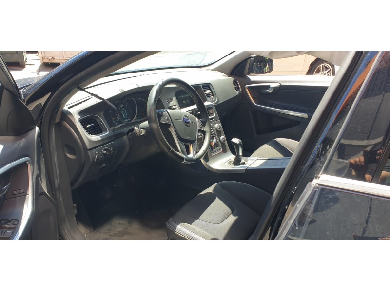 volvo v60 kombi del año 2015