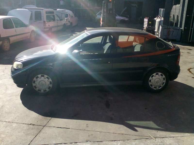 opel astra g berlina del año 2003
