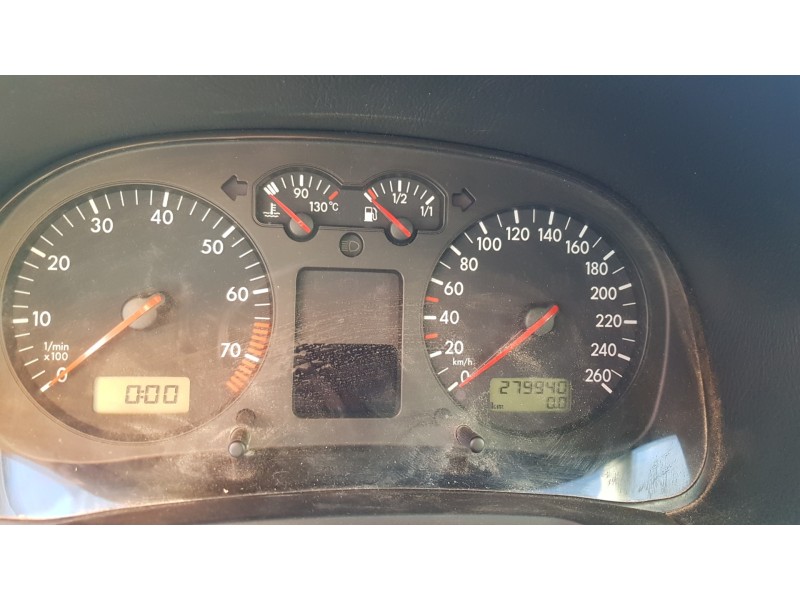 volkswagen golf iv berlina (1j1) del año 1999