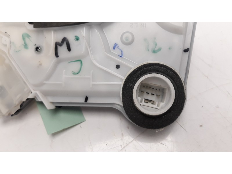 Recambio de cerradura puerta delantera izquierda para peugeot 108 top 1.0 vti referencia OEM IAM B000843080  