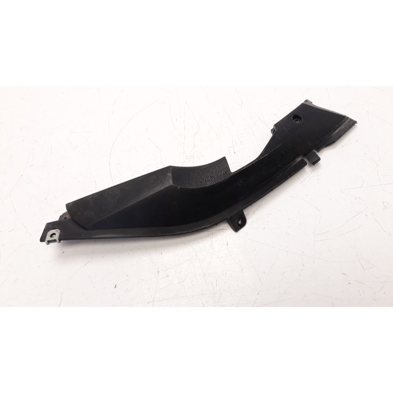 Recambio de molduras traseras para bmw c 600 sport c 600 sport referencia OEM IAM 46637724884  