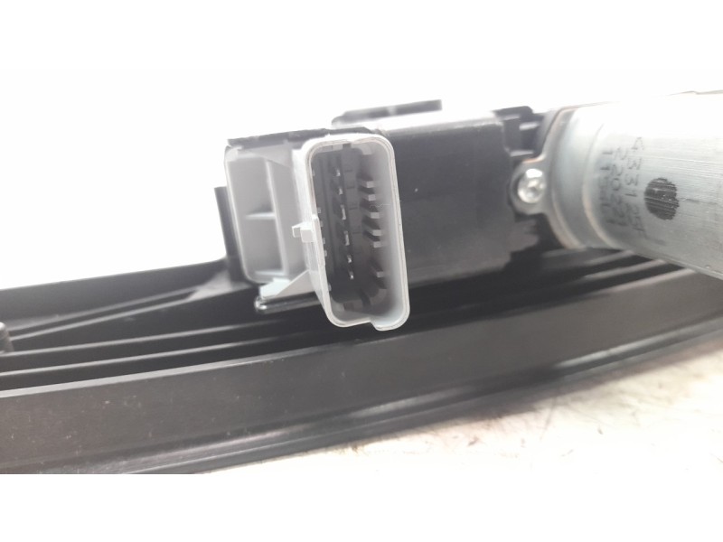 Recambio de elevalunas trasero derecho para peugeot 208 (p2) allure pack referencia OEM IAM 9829045580  