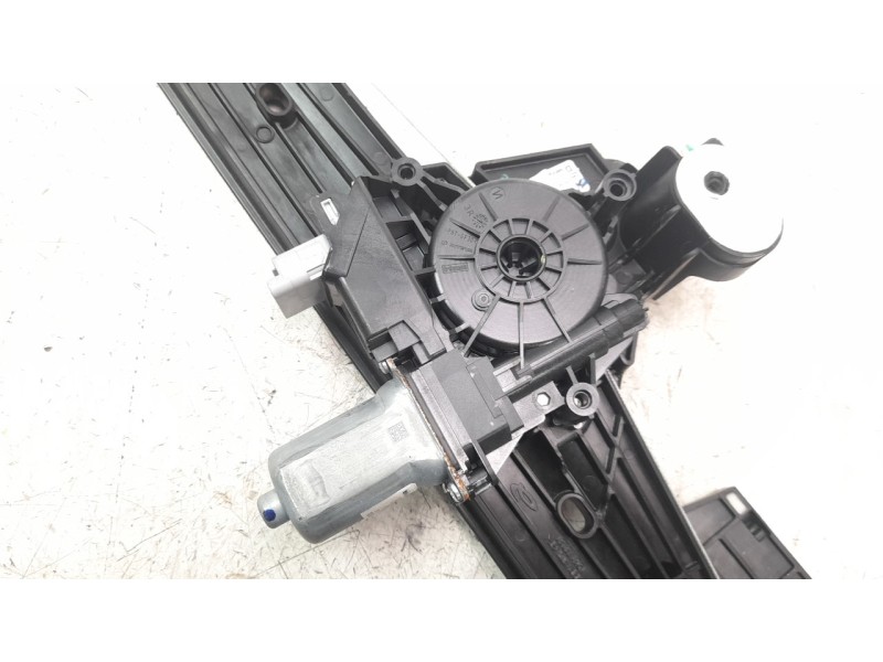 Recambio de elevalunas trasero derecho para peugeot 208 (p2) allure pack referencia OEM IAM 9829045580  