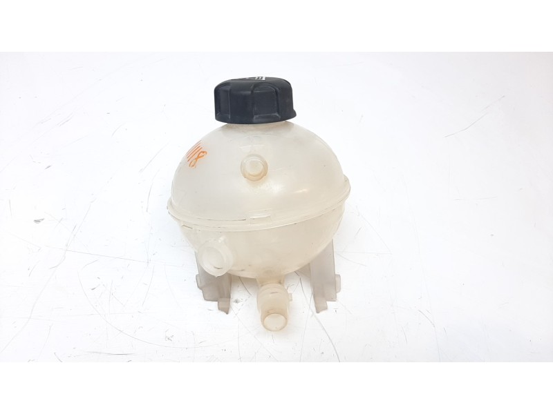 Recambio de deposito expansion para peugeot 308 1.2 12v e-thp referencia OEM IAM 9678514680  