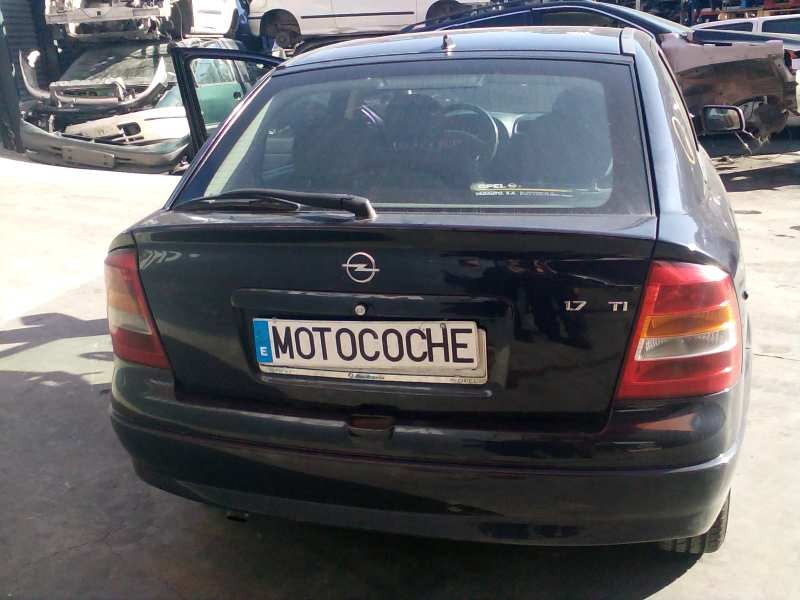 opel astra g berlina del año 2003