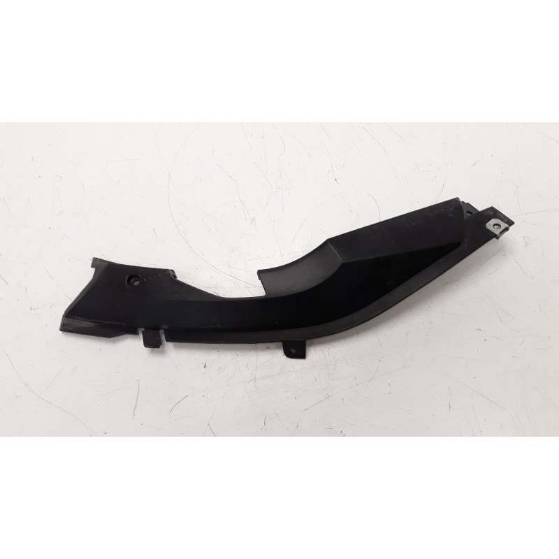 Recambio de molduras traseras para bmw c 600 sport c 600 sport referencia OEM IAM 46637724883  