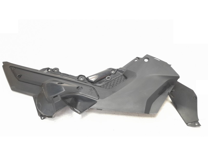 Recambio de moldura para honda x-adv referencia OEM IAM 64535MKHD000  