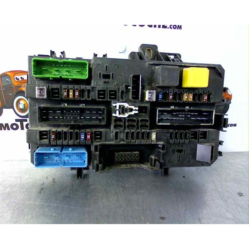 Recambio de caja reles / fusibles para opel astra h berlina 1.7 16v cdti referencia OEM IAM 13145017 5DK00866930 3009