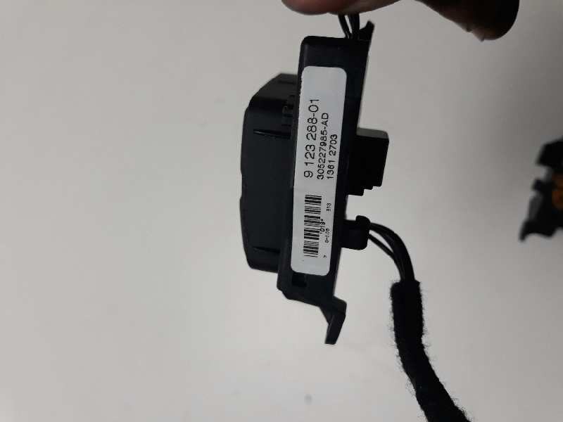 Recambio de mando volante para bmw serie 1 berlina (e81/e87) 120i referencia OEM IAM 912328801 13612703 