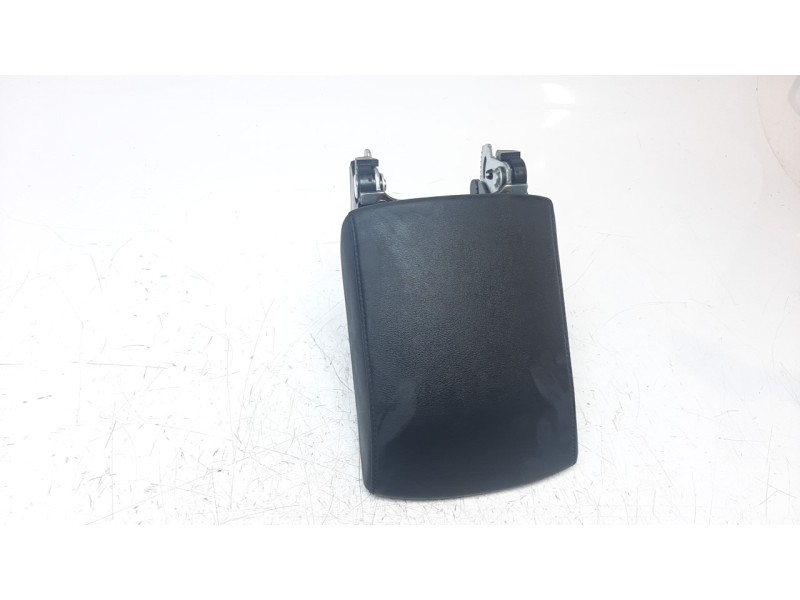 Recambio de apoyabrazos central para volkswagen t-cross 1.0 tsi referencia OEM IAM 2GM864207A  