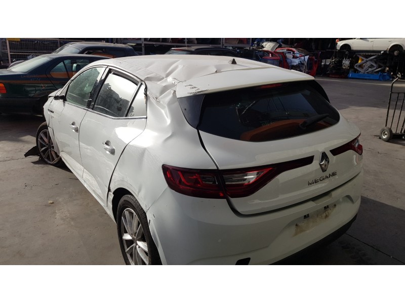 renault megane iv berlina 5p del año 2015