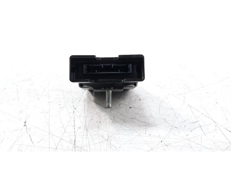 Recambio de centralita cierre para suzuki vitara 1.4 16v boosterjet cat referencia OEM IAM 3358086R00  