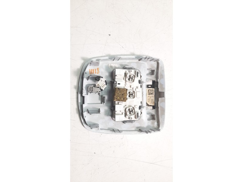 Recambio de luz interior para peugeot 308 1.2 12v e-thp referencia OEM IAM 9677821577  