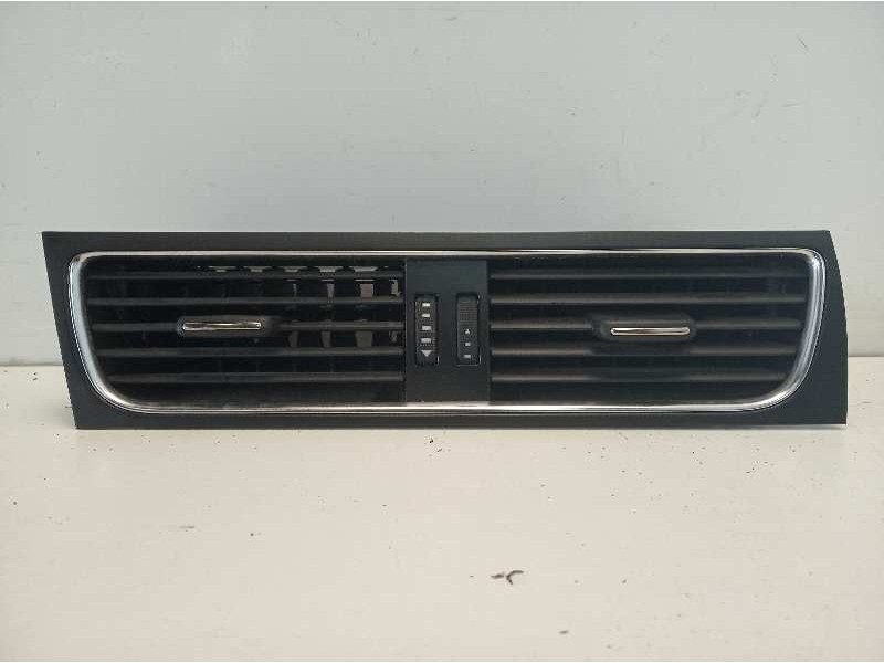 Recambio de rejilla aireadora para audi a4 ber. (b8) e referencia OEM IAM 8T1820951C  
