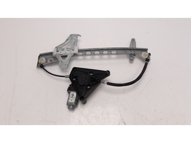 Recambio de elevalunas delantero derecho para peugeot 108 top 1.0 vti referencia OEM IAM 698100H031 106075801 