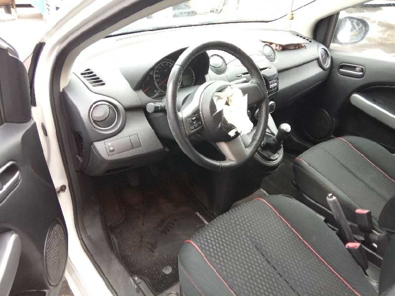 mazda 2 lim. (de) del año 2013