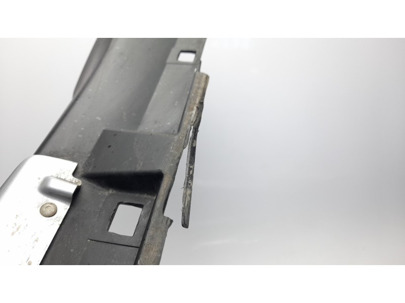 Recambio de estribos laterales para subaru outback (b15) 2.5 cat referencia OEM IAM 91112AL460  