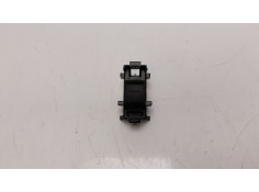 MANDO ELEVALUNAS DELANTERO DERECHO B000954680 