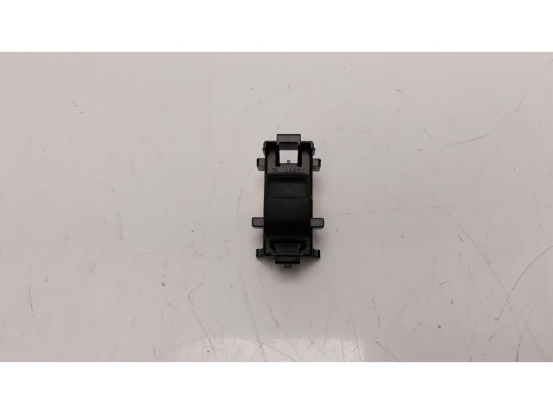 Recambio de mando elevalunas delantero derecho para peugeot 108 top 1.0 vti referencia OEM IAM B000954680  