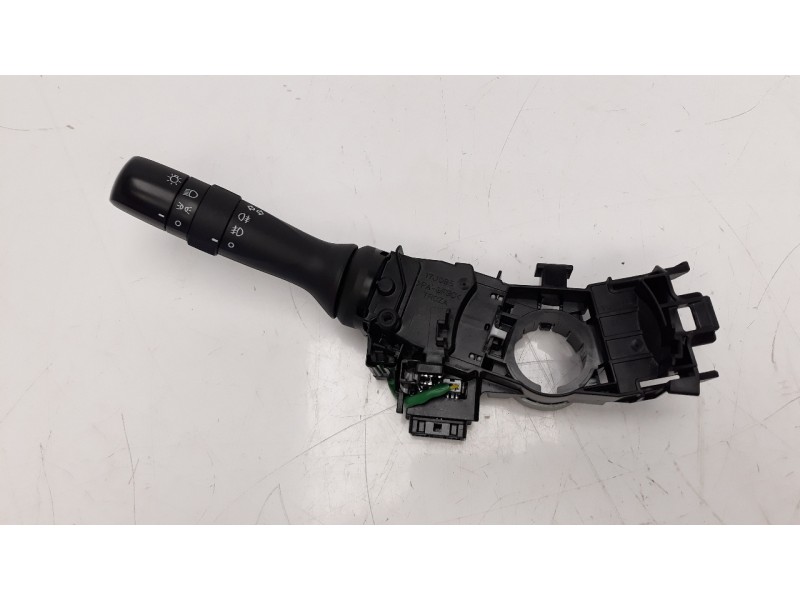 Recambio de mando intermitentes para peugeot 108 top 1.0 vti referencia OEM IAM 17J085  
