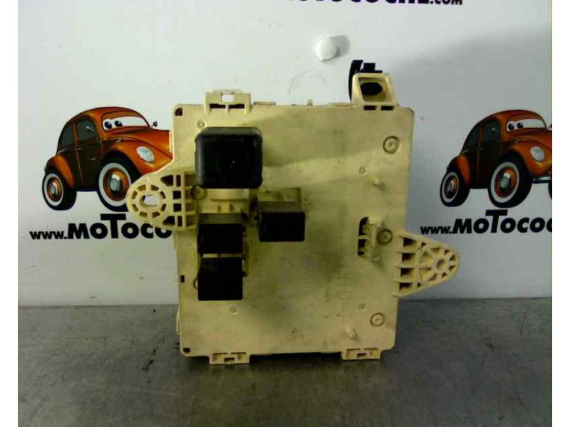 Recambio de caja reles / fusibles para toyota lexus is 200 (gxe10) 2.0 cat referencia OEM IAM CAJARELES/FUSIBLES  