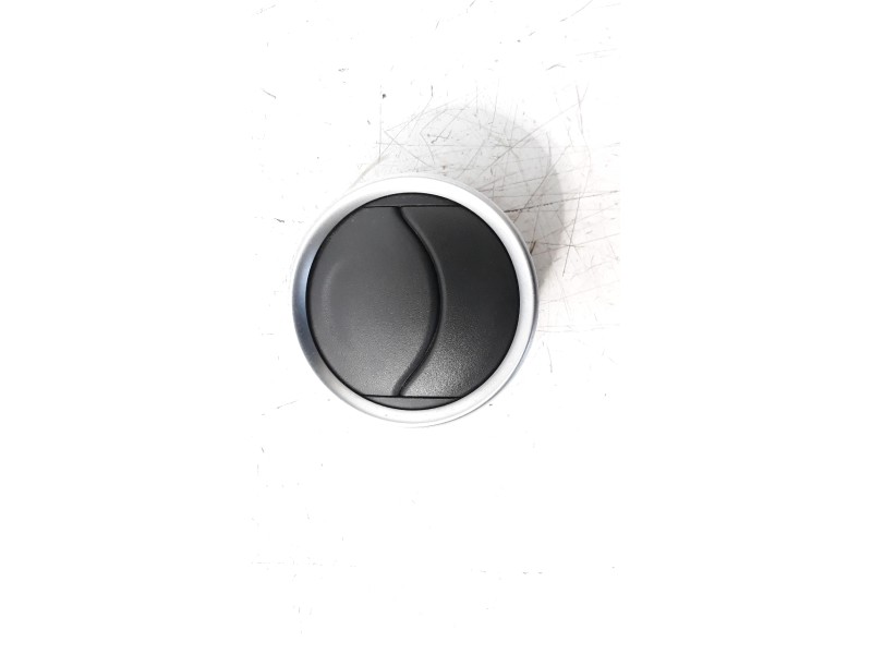 Recambio de rejilla aireadora para suzuki vitara 1.4 16v boosterjet cat referencia OEM IAM 7363054P0  