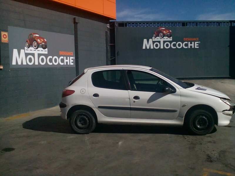 peugeot 206 berlina del año 2002