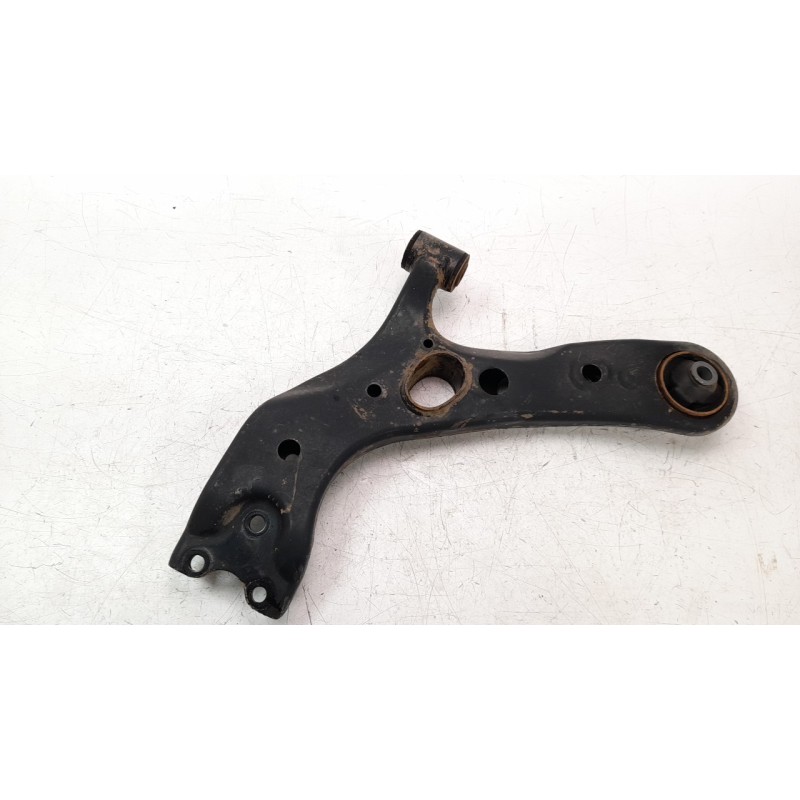 Recambio de brazo suspension inferior delantero izquierdo para toyota rav 4 (a3) 2.0 16v cat referencia OEM IAM 4806942050 BR228