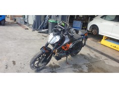 ktm 125 duke del año 2023 2