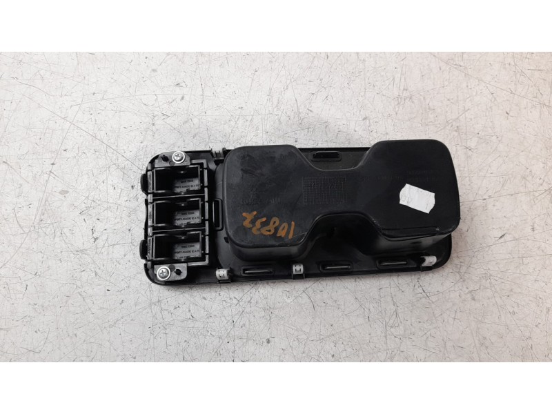 Recambio de moldura para nissan np300 pick-up (d23) 2.3 dci diesel cat referencia OEM IAM 969504KJ5A  