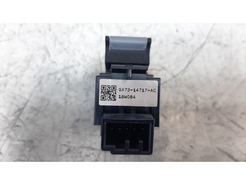 Recambio de mando elevalunas trasero izquierdo para jaguar e-pace first edition referencia OEM IAM GX7314717AC  