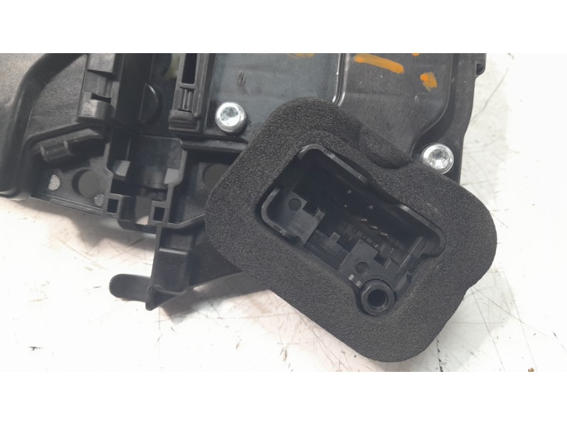 Recambio de cerradura puerta trasera izquierda para volkswagen t-cross 1.0 tsi referencia OEM IAM 10A839015B  