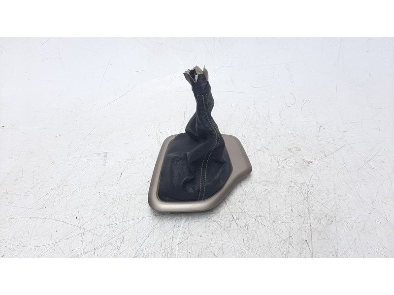 Recambio de pomo palanca cambio para jeep cherokee 2.0 m-jet cat referencia OEM IAM 68087185AB  