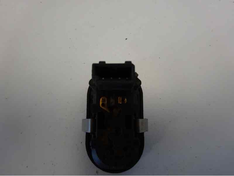 Recambio de mando elevalunas delantero derecho para opel zafira a club referencia OEM IAM 90561388  