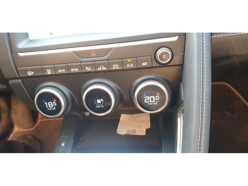 Recambio de mando climatizador para jaguar e-pace first edition referencia OEM IAM J9C21580  
