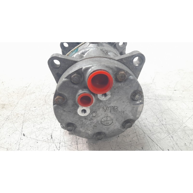 Recambio de compresor aire acondicionado para renault master ii phase 2 bus mini - bus 9 - plazas l1h1 referencia OEM IAM 820020