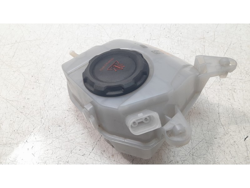 Recambio de deposito expansion para volkswagen t-cross 1.0 tsi referencia OEM IAM 2Q0121407D  