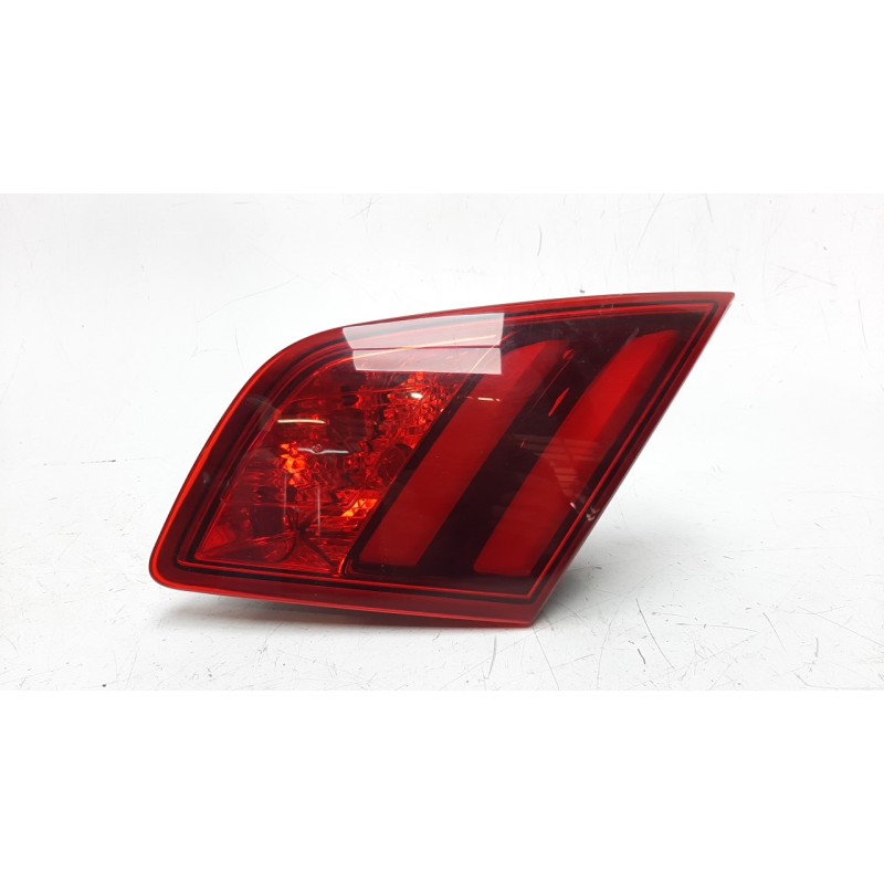 Recambio de piloto trasero derecho interior para peugeot 308 1.2 12v e-thp referencia OEM IAM 9677818280 103F17461772 
