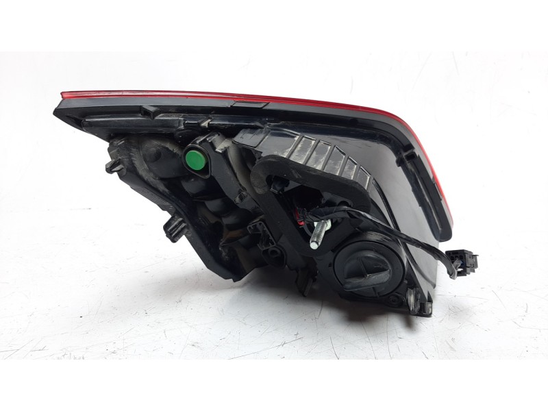 Recambio de piloto trasero derecho interior para peugeot 308 1.2 12v e-thp referencia OEM IAM 9677818280 103F17461772 