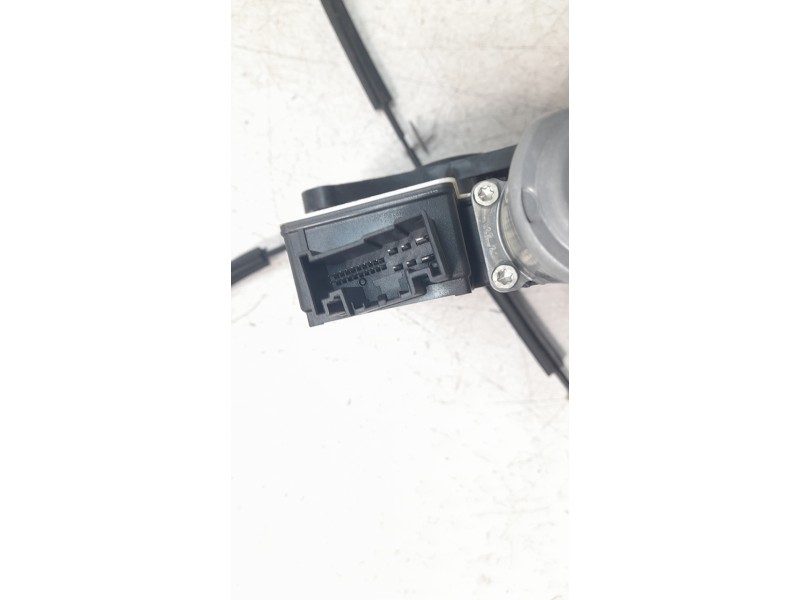 Recambio de elevalunas delantero derecho para volkswagen t-cross 1.0 tsi referencia OEM IAM 2GM837462B  