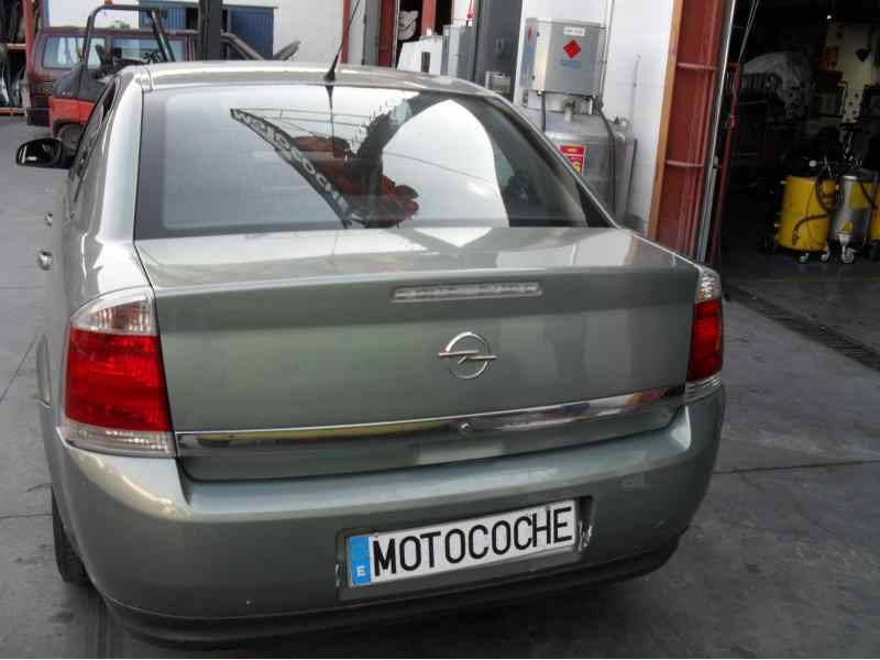 opel vectra c berlina del año 2004