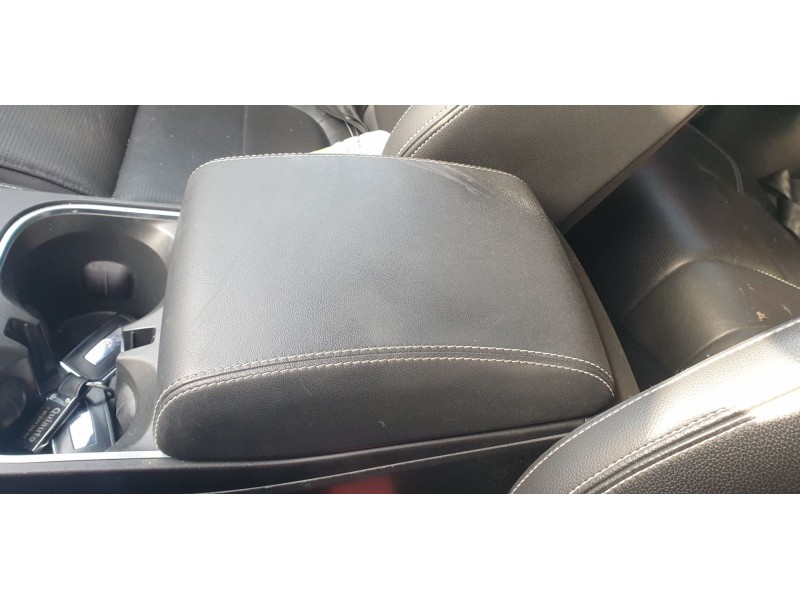 Recambio de apoyabrazos central para jaguar e-pace first edition referencia OEM IAM J9C26749PVJ  