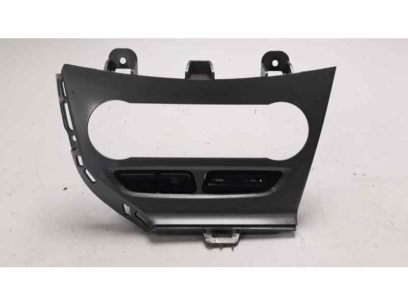 Recambio de moldura para ford focus lim. (cb8) trend referencia OEM IAM BM5118522BC  