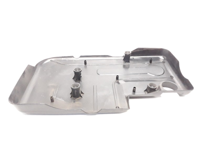 Recambio de tapa motor para opel astra j lim. 4türig 1.7 16v cdti referencia OEM IAM 55585989  
