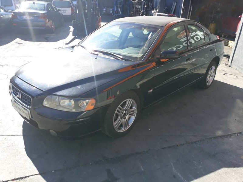 volvo s60 berlina del año 2004