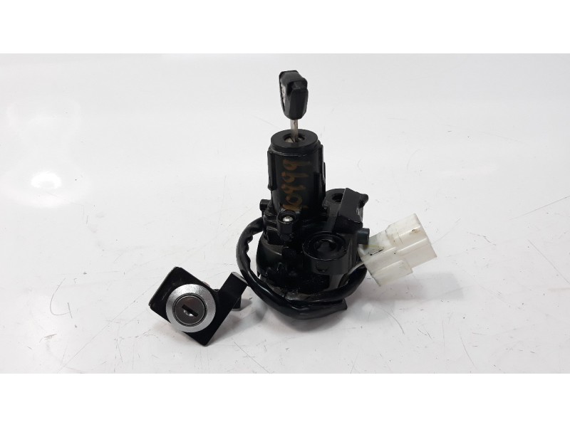 Recambio de conmutador de arranque para kawasaki er 6 referencia OEM IAM 270485221  