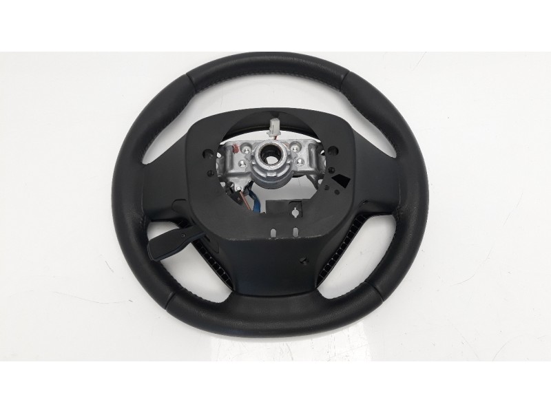 Recambio de volante para peugeot 108 top 1.0 vti referencia OEM IAM B0007578XX 451000H060 